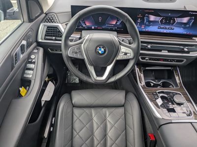 2025 BMW X7 - Photo 16