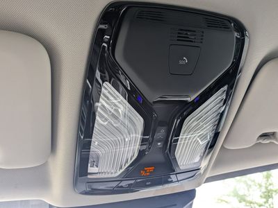 2025 BMW X7 - Photo 33