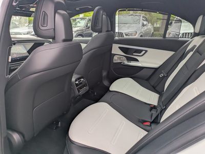 2026 Mercedes-Benz E-Class - Photo 14