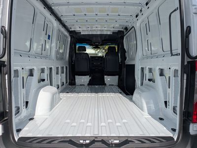2026 Mercedes-Benz Sprinter 2500 - Photo 13