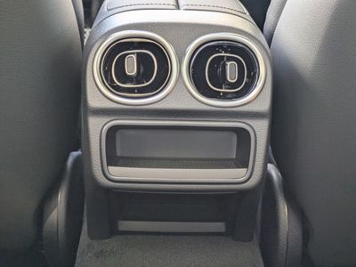 2026 Mercedes-Benz C-Class - Photo 16