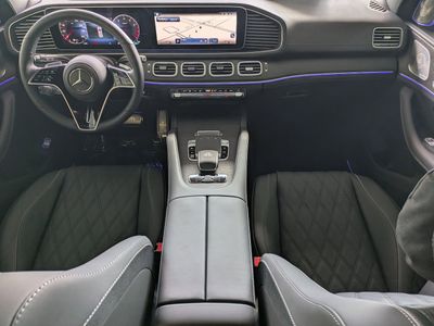 2026 Mercedes-Benz GLS - Photo 2