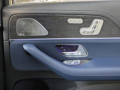 2026 Mercedes-Benz GLS - Photo 16