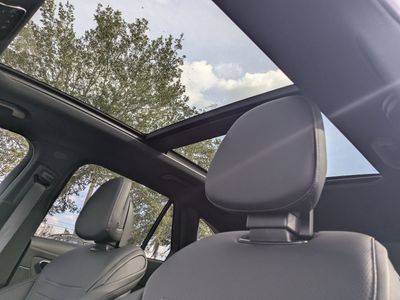 2026 Mercedes-Benz GLC - Photo 4