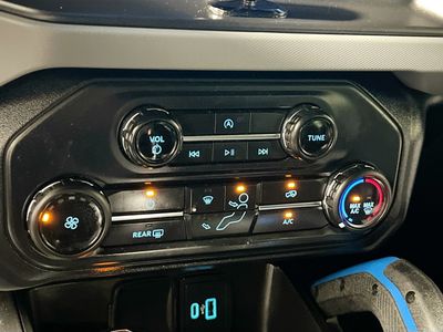 2022 Ford Bronco - Photo 23