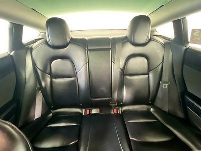 2023 Tesla Model 3 - Photo 28
