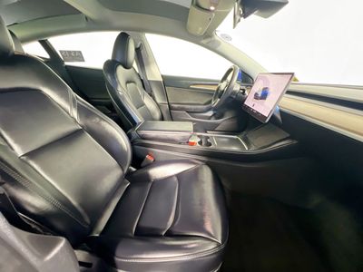 2023 Tesla Model 3 - Photo 26