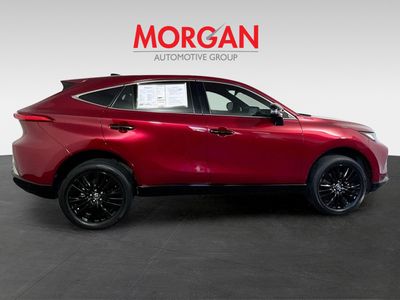 2024 Toyota Venza - Photo 2