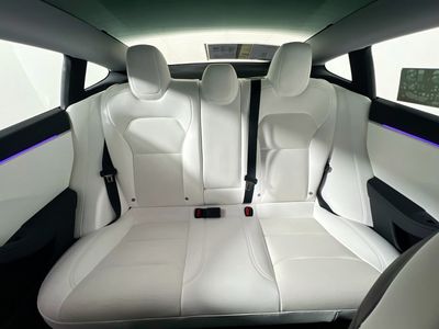 2024 Tesla Model 3 - Photo 27