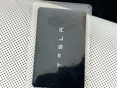 2024 Tesla Model 3 - Photo 30