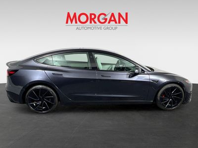 2024 Tesla Model 3 - Photo 2