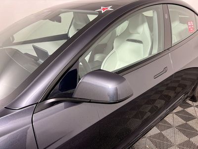 2024 Tesla Model 3 - Photo 10