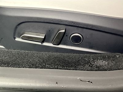 2024 Tesla Model 3 - Photo 13