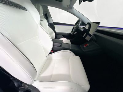 2024 Tesla Model 3 - Photo 25