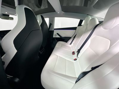 2024 Tesla Model 3 - Photo 23
