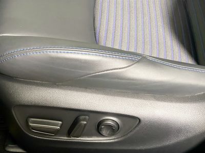 2025 Toyota RAV4 Hybrid - Photo 13