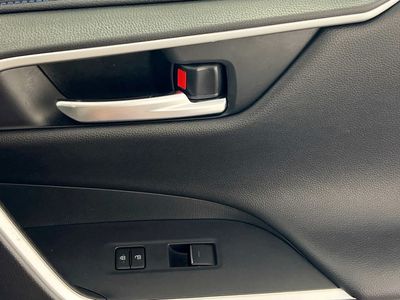 2025 Toyota RAV4 Hybrid - Photo 28