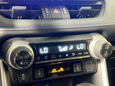 2025 Toyota RAV4 Hybrid - Photo 23