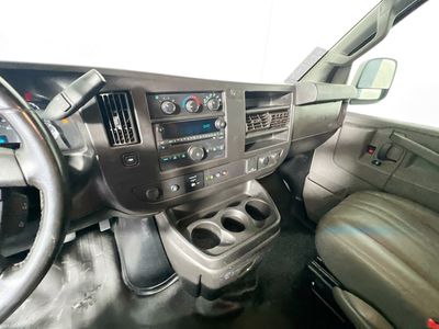 2021 Chevrolet Express 2500 - Photo 19