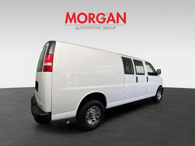 2021 Chevrolet Express 2500 - Photo 3