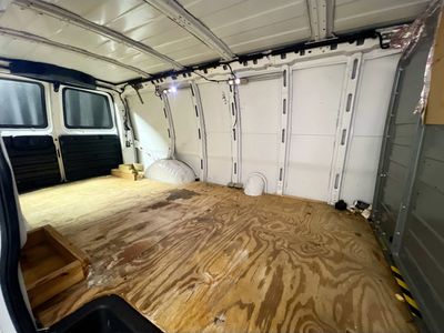 2021 Chevrolet Express 2500 - Photo 25