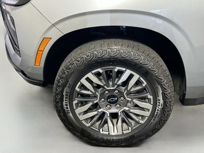 2025 Chevrolet Suburban - Photo 11