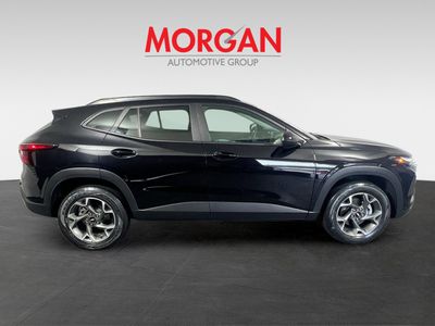 2024 Chevrolet Trax - Photo 2