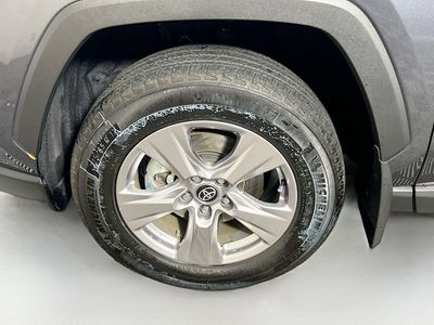 2024 Toyota RAV4 Hybrid - Photo 11