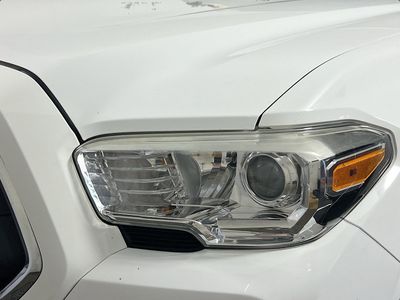 2020 Toyota Tacoma - Photo 9