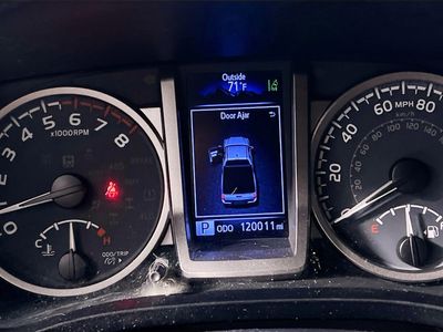 2020 Toyota Tacoma - Photo 19