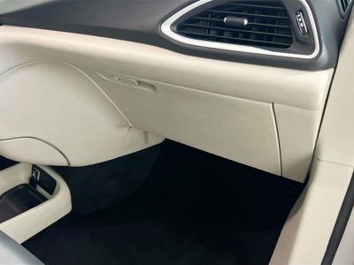 2024 Chrysler Pacifica - Photo 31