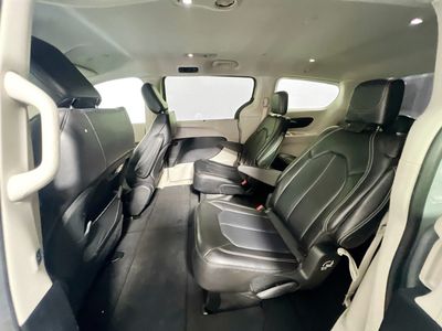 2024 Chrysler Pacifica - Photo 25