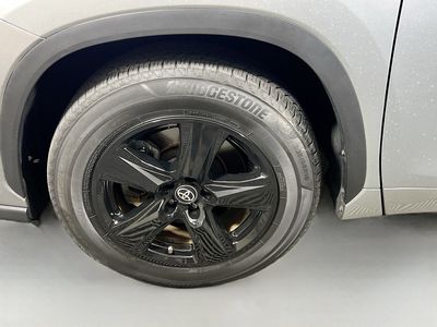 2023 Toyota Highlander - Photo 11