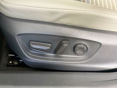 2018 Toyota Camry - Photo 13