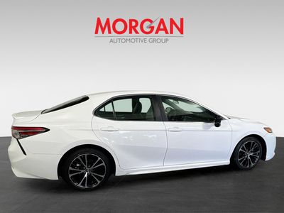 2018 Toyota Camry - Photo 2
