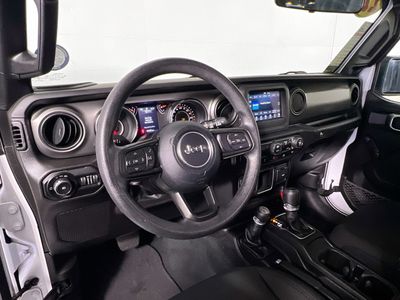 2022 Jeep Wrangler - Photo 26