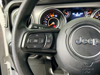 2022 Jeep Wrangler - Photo 16