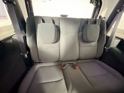 2022 Jeep Wrangler - Photo 29