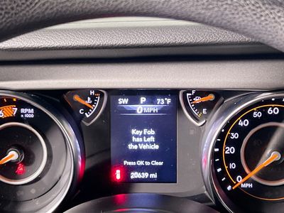 2022 Jeep Wrangler - Photo 19