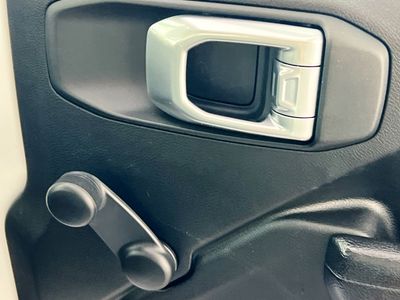 2022 Jeep Wrangler - Photo 28