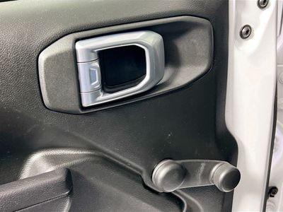 2022 Jeep Wrangler - Photo 14