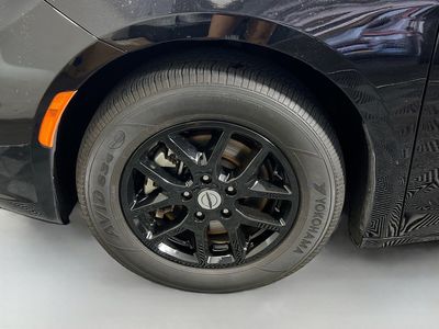2024 Chrysler Pacifica - Photo 11