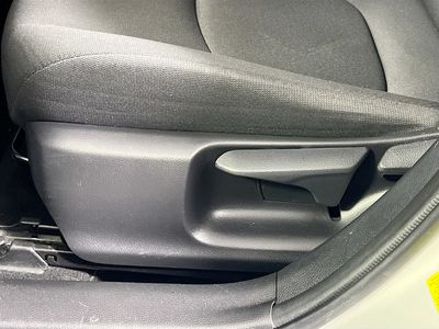 2021 Toyota Corolla - Photo 13
