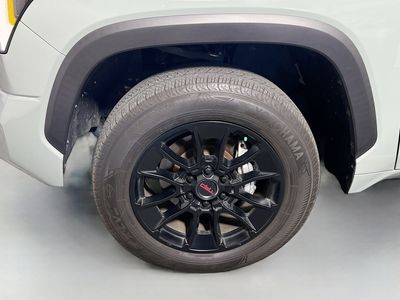 2024 Toyota Tundra - Photo 11