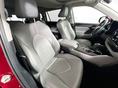 2020 Toyota Highlander - Photo 27