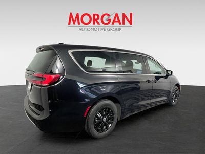 2023 Chrysler Pacifica - Photo 3