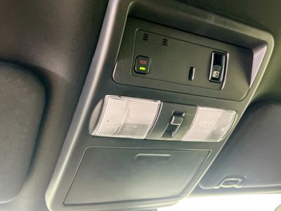 2023 Nissan Titan - Photo 18