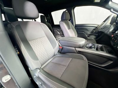 2023 Nissan Titan - Photo 27