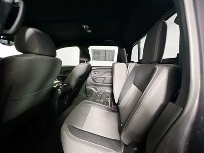 2023 Nissan Titan - Photo 25