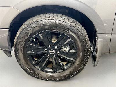 2023 Nissan Titan - Photo 11